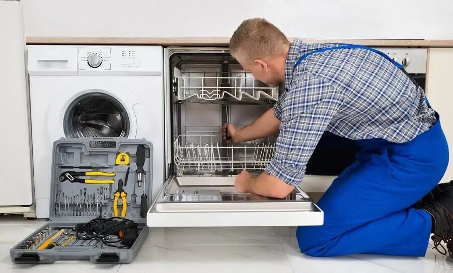 Taraklı Siemens servisi teknisyen ekibi beyaz eşya tamiri yaparken